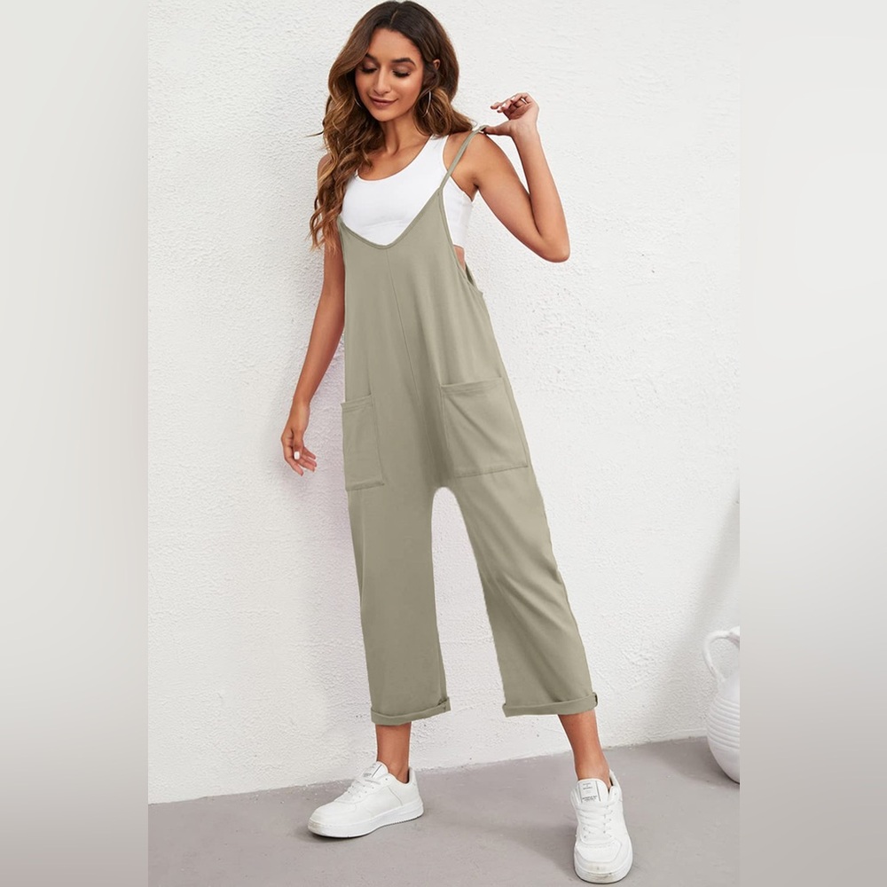 Green Pocketed Adjustable Spaghetti Strap Straight Leg‎ Jumpsuit